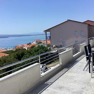 https://apartman-brankica.primorje-gorskikotar.com
